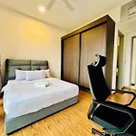New Georgetown Instagramable 2Br Homestay For 10Pax 无敌美景两房民宿 Beacon Executive Suite