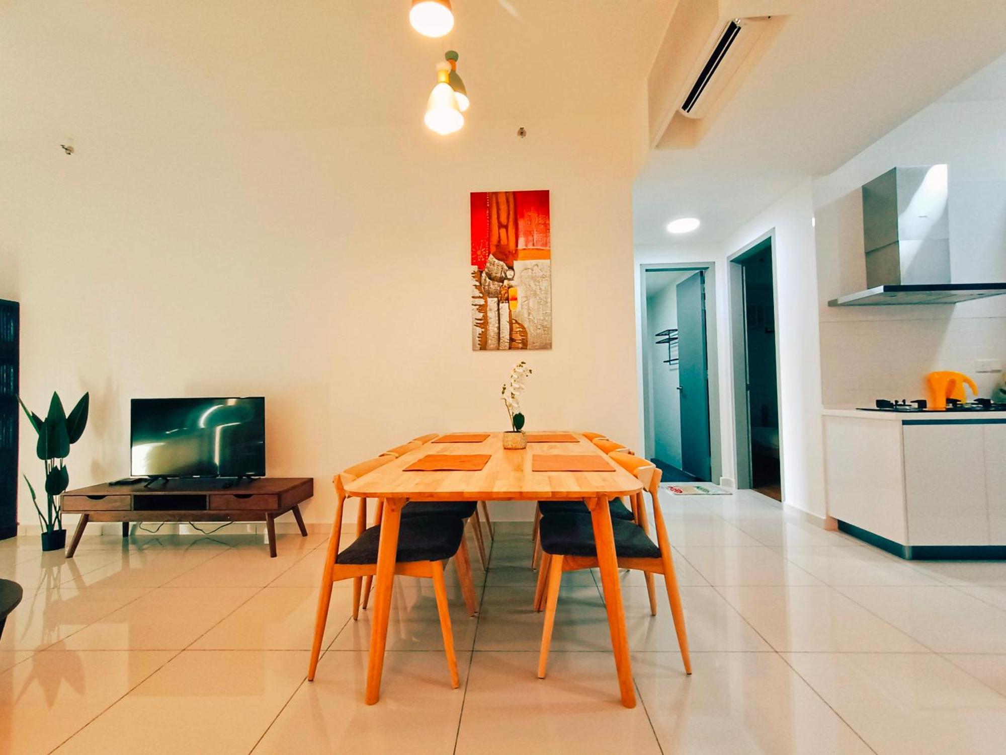 Apartment New Instagramable 2br For 10pax 无敌美景两房民宿 Beacon Executive George Town
